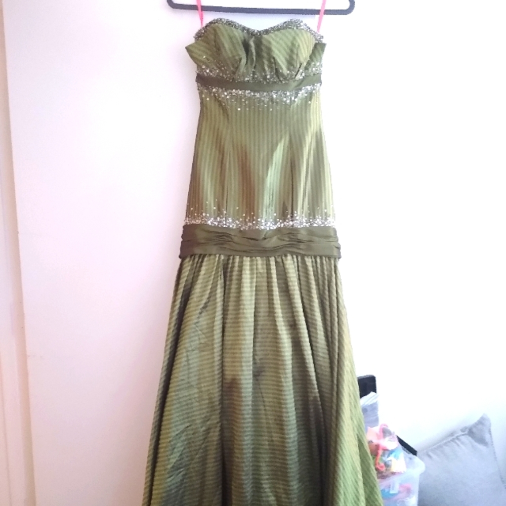 PROM DRESS-Maggie Soterro Flirt Olive Green Prom Dress